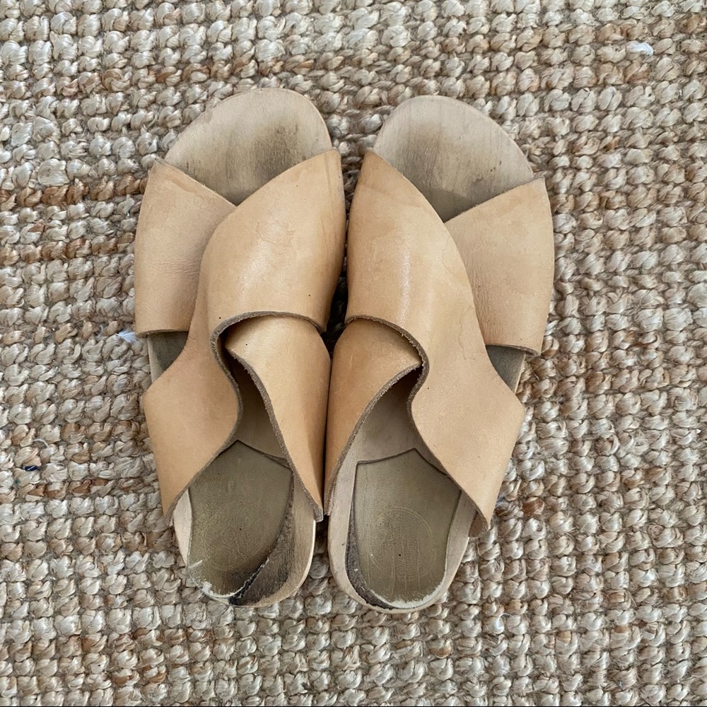Leather wood clog sandal
